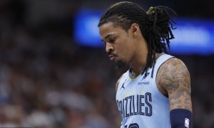 队记：莫兰特计划不要经纪人 进行下一份合同谈判