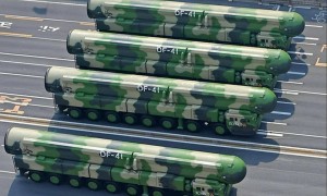 美军四枚洲际导弹深夜升空，全球将领急赴本土密会