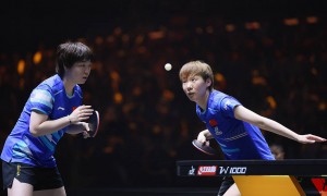中国大满贯：王曼昱/蒯曼3-1逆转日韩组合 夺女双冠军