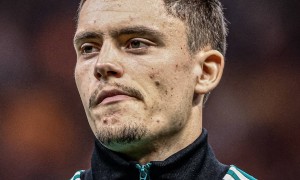 原创 
            亿元先生也有高下？凯塞多能攻善守统治中场，维尔茨10场未破蛋