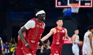 原创 
            单场曾砍27+！首钢争议外援渴望重返CBA，他成锋线补强最佳人选？