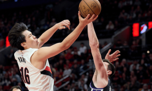 原创 
            球迷看爽了！“杨瀚森大爆发”词条冲上热搜第二 赛后回应“太低调”