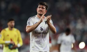 原创 
            英媒曝前曼联队长无缘续约，马奎尔免费离队，或加盟沙特投奔C罗