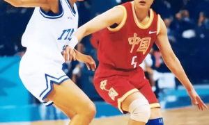 原创 
            主动请缨，名帅或上任女篮，女性，曾和男篮国手恋爱，宫鲁鸣看懂