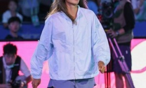 原创 
            郑钦文伤退东京站！本赛季或提前结束，世界排名将跌出前20